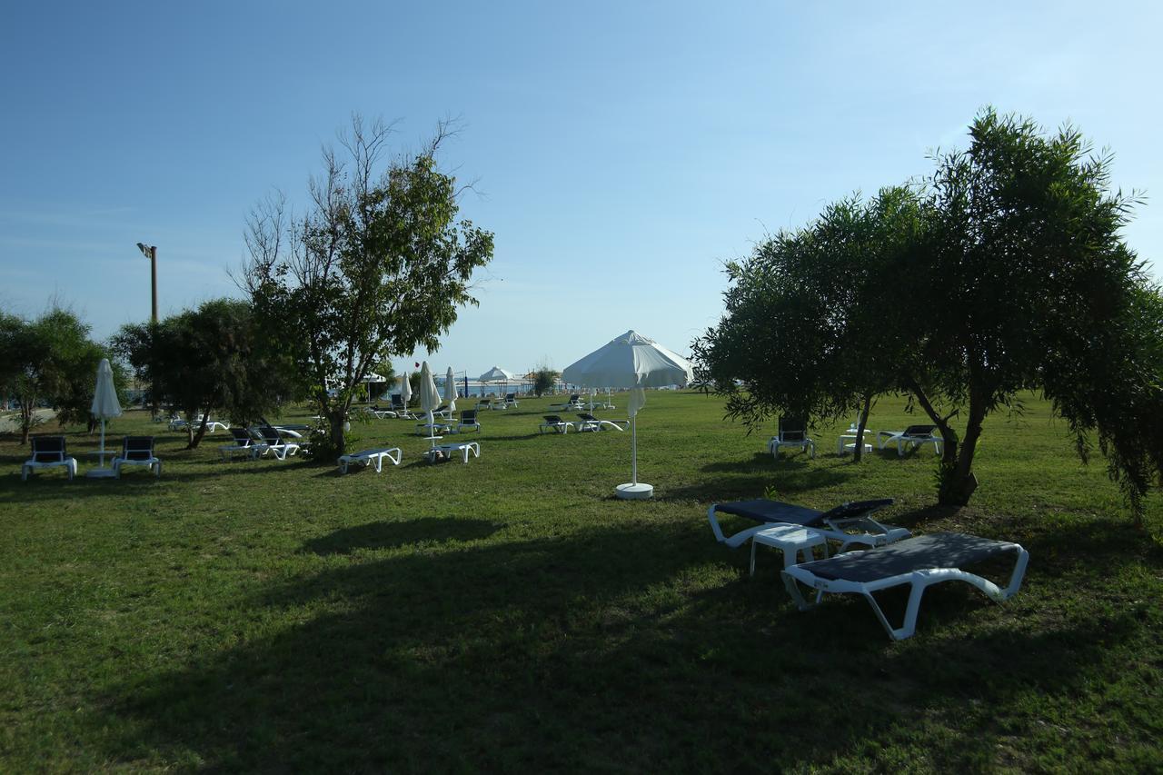 Glamour Resort & Spa Side Exterior photo